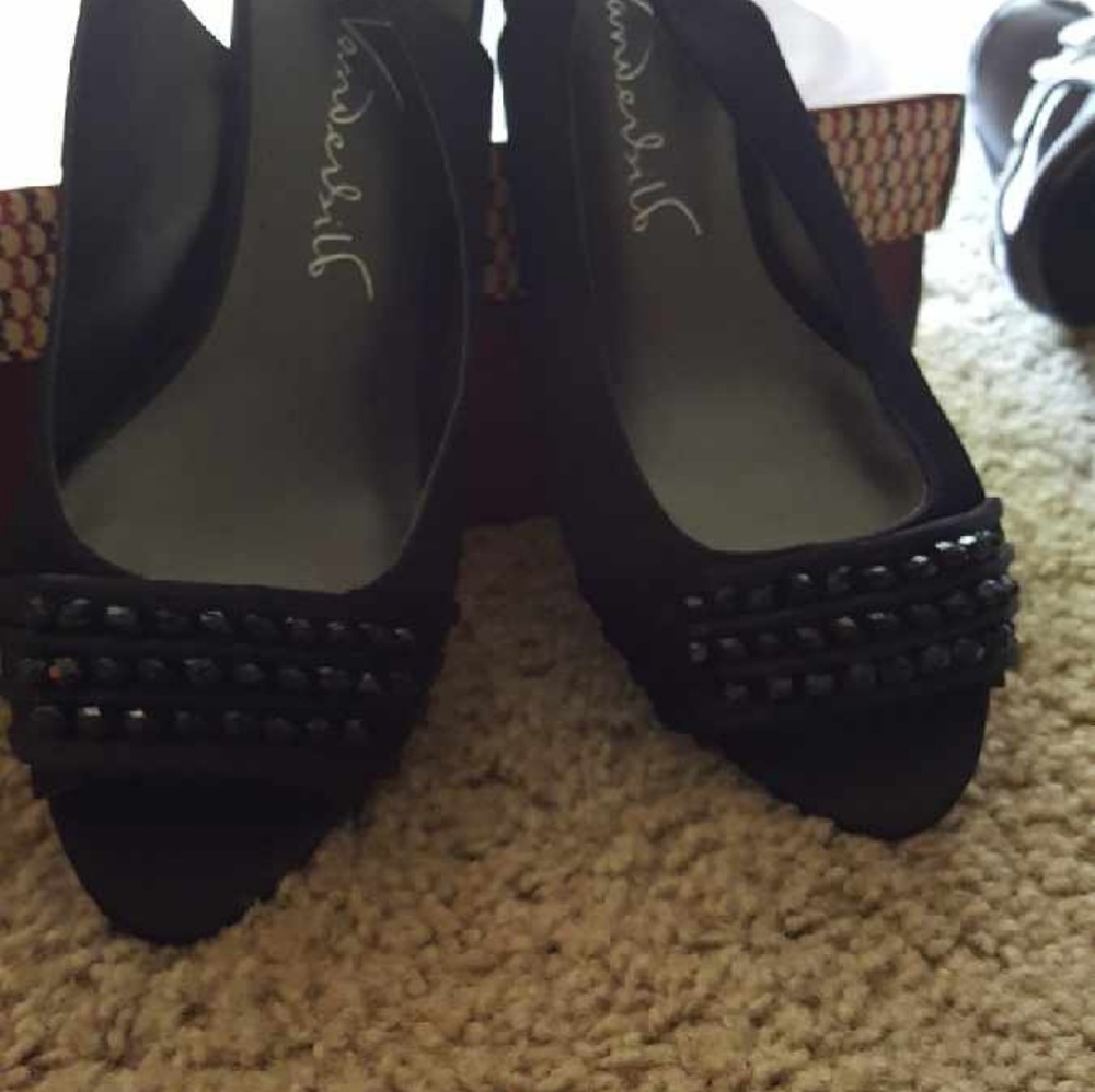Shoes - Picture 3 of 3